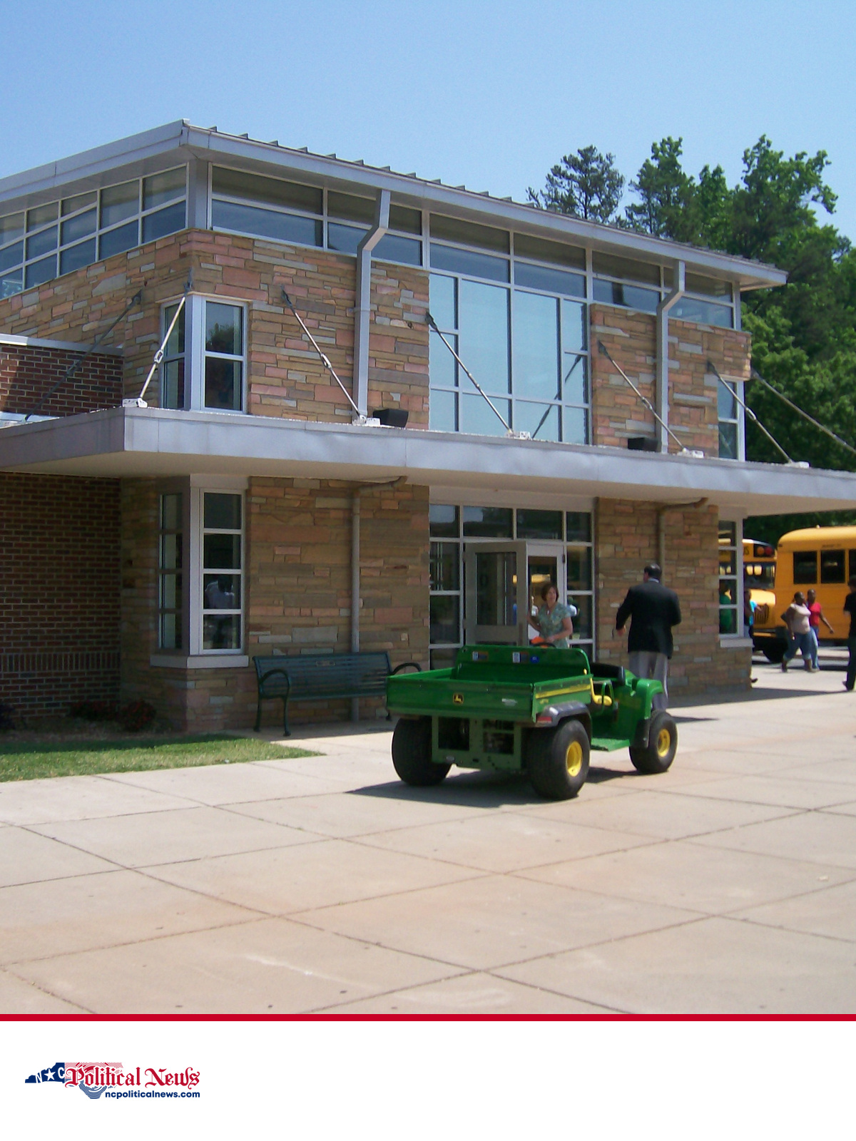 Myers Park High School office building in Charlotte, used as a contextual image for Charlotte-Mecklenburg Schools.